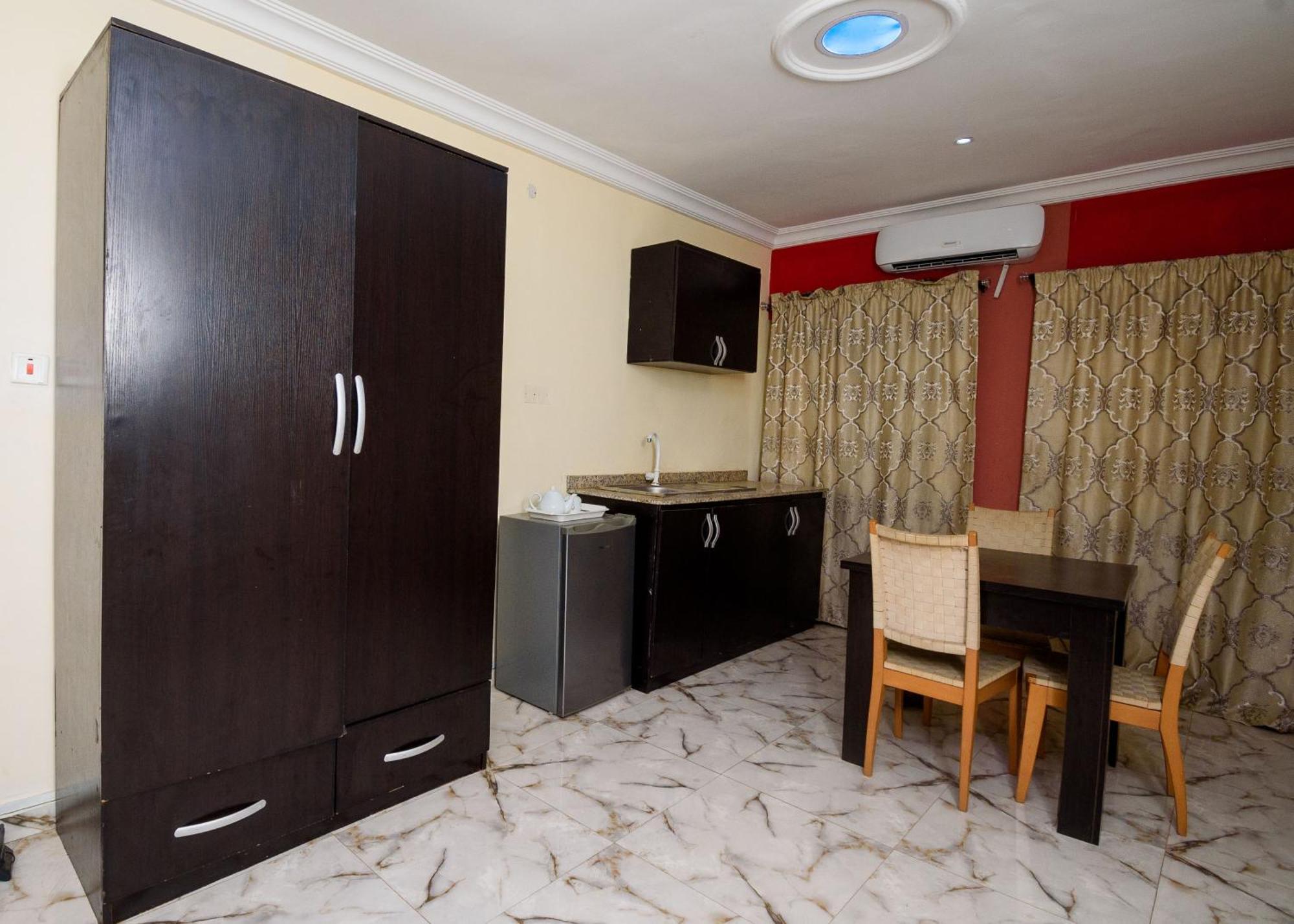 D'Tavern Apartment Ibadan Exterior photo