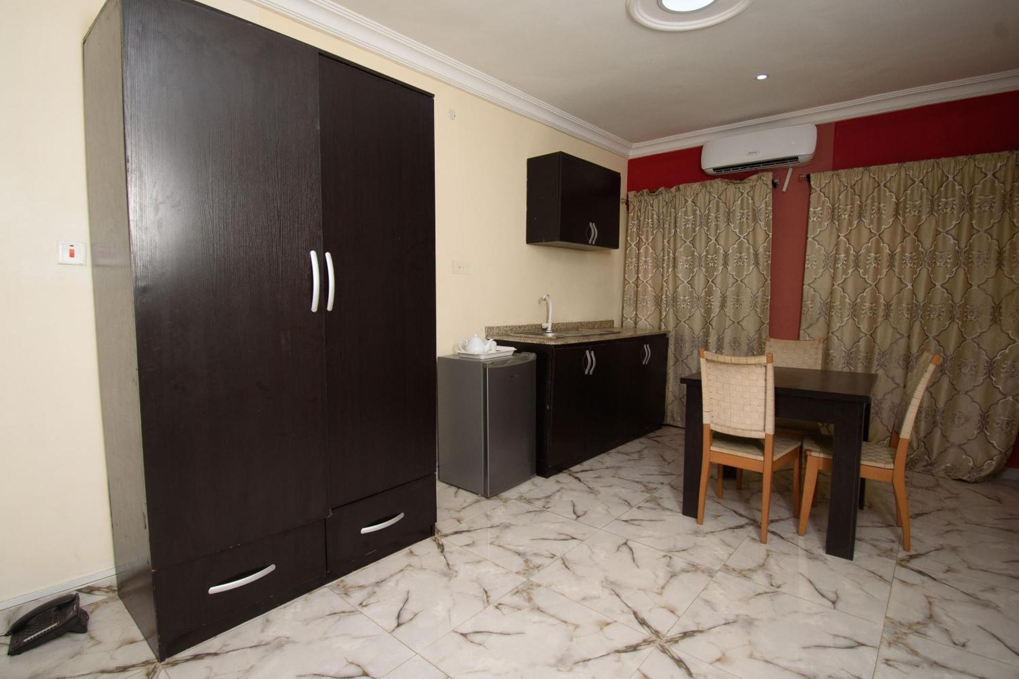 D'Tavern Apartment Ibadan Exterior photo